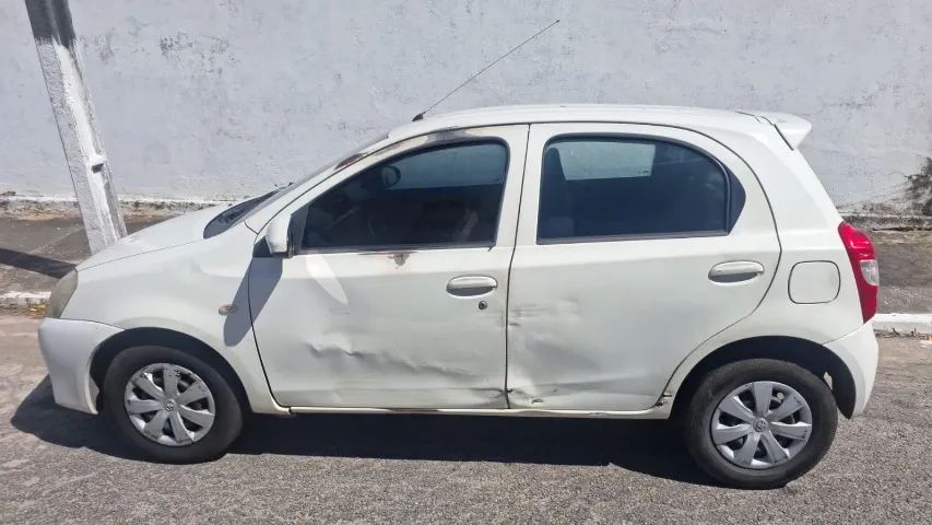 alugo etios flex 2014 ,motor 1.3 - Foto 4
