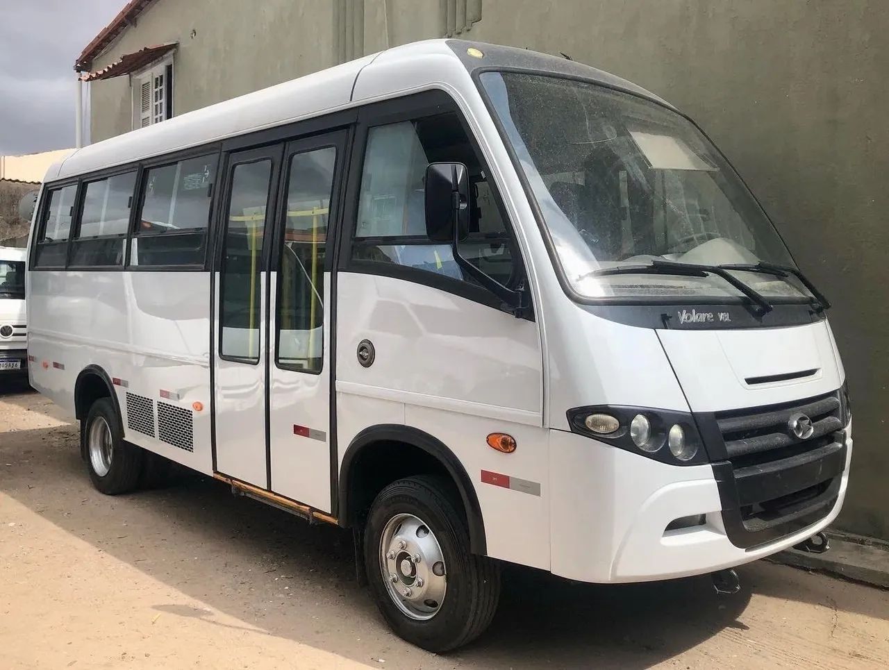 MICROÔNIBUS V8 - Foto 2