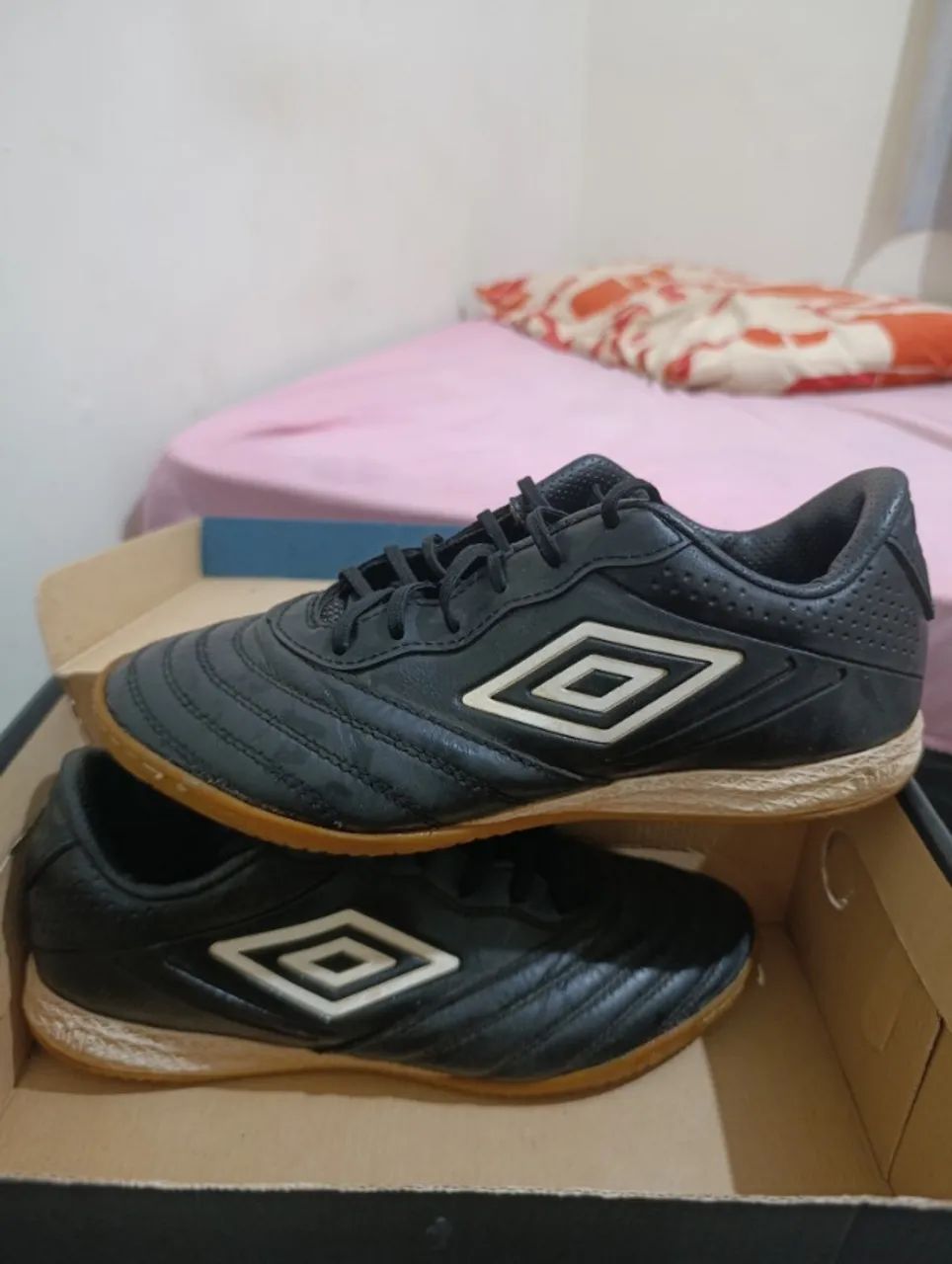 Chuteira futsal umbro tocco III premier 
