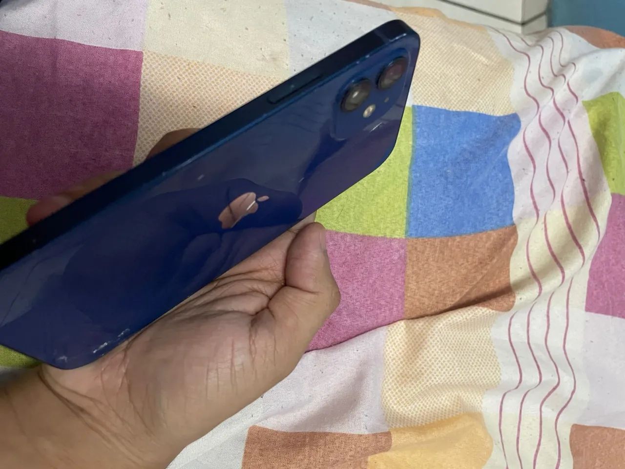 Vendo ou troco iphone 12 tem detalhes! - Foto 5