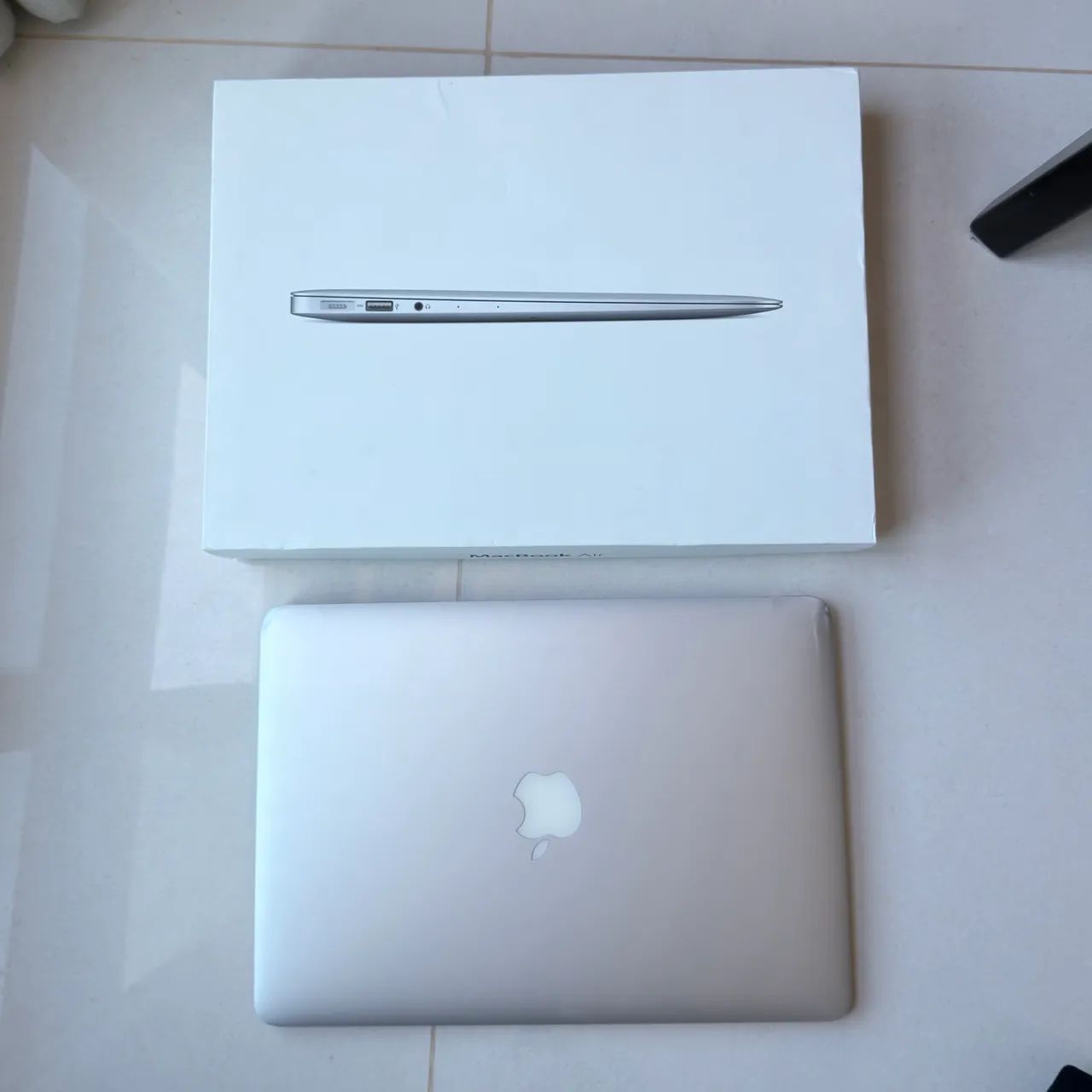 MacBook Air 2013 A1466 13? i5 4 GB SSD 256 GB com caixa