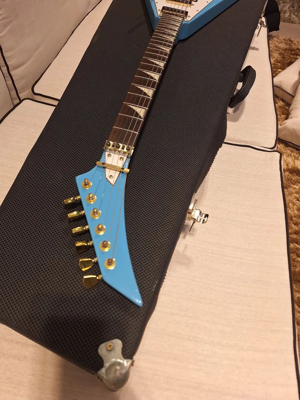 Guitarra Flying V, estilo Jackson - Foto 3