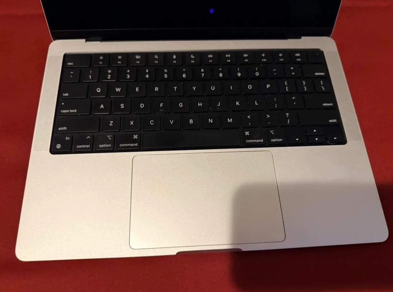 MacBook Pro 14