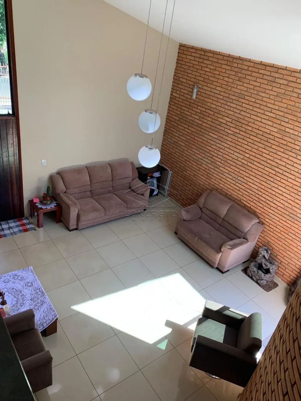 LINDO SOBRADO COM 5 DORMITÓRIOS - PRÓXIMO A AVENIDA GETÚLIO VARGAS