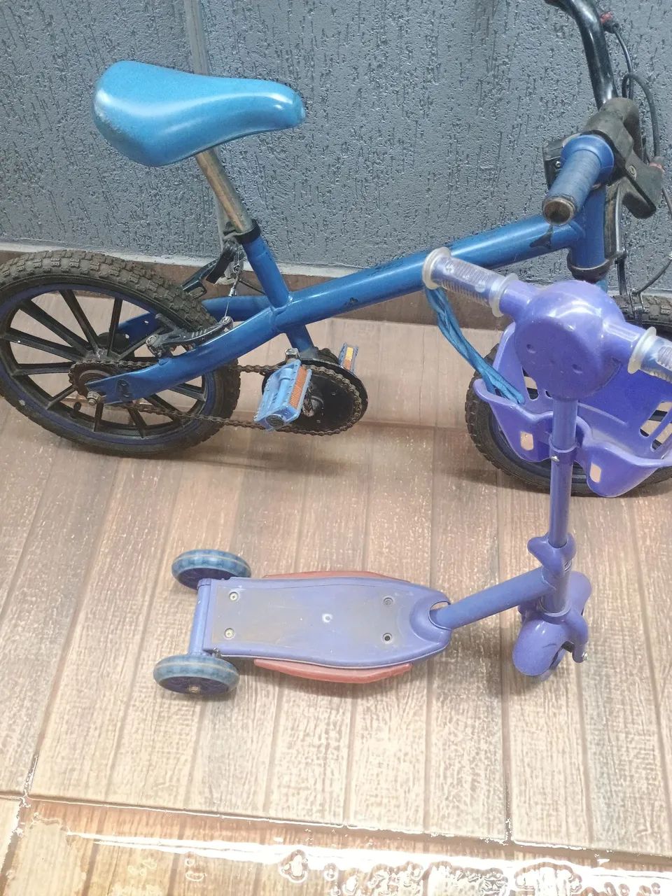 Bicicleta e patinete infantil 