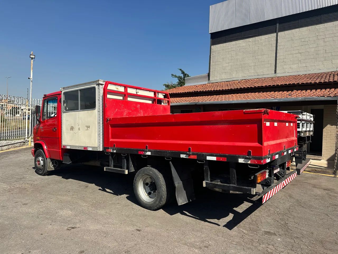MB 710 PLUS 2011 MÓDULO 8 LUGARES - Foto 4
