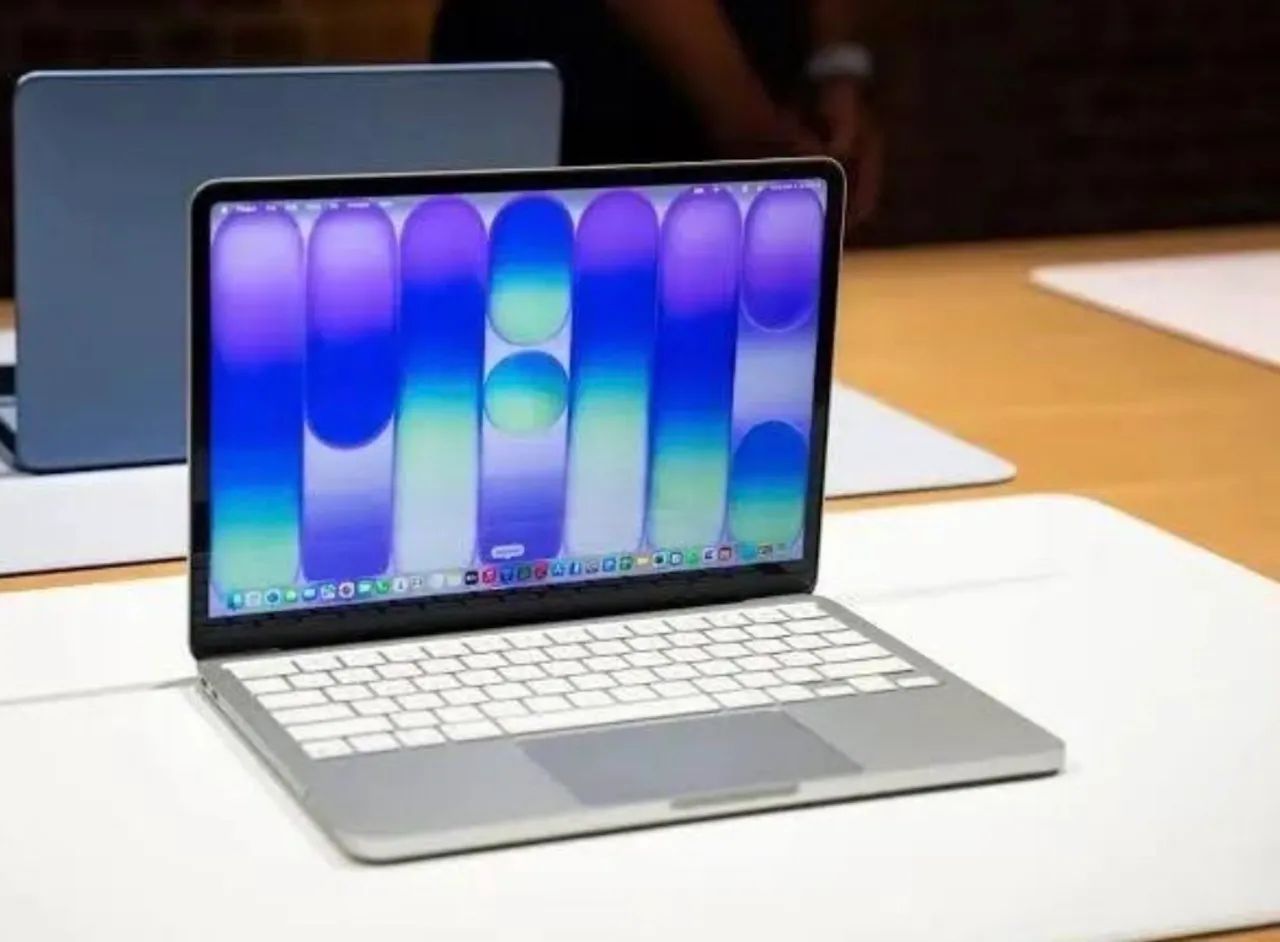 MacBook Air 13? Neo - Prata | 256GB SSD | 8GB RAM - Serviços