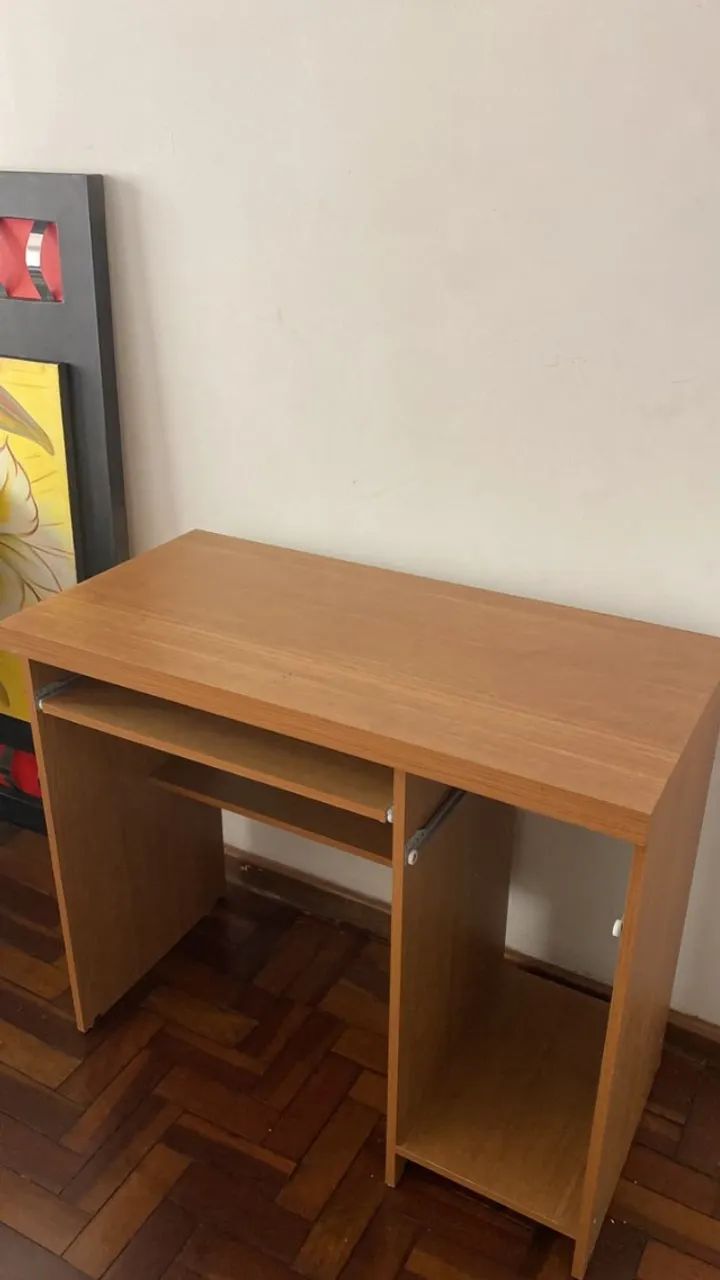 Escrivaninha para Computador com Porta-Teclado e Compartimento Lateral