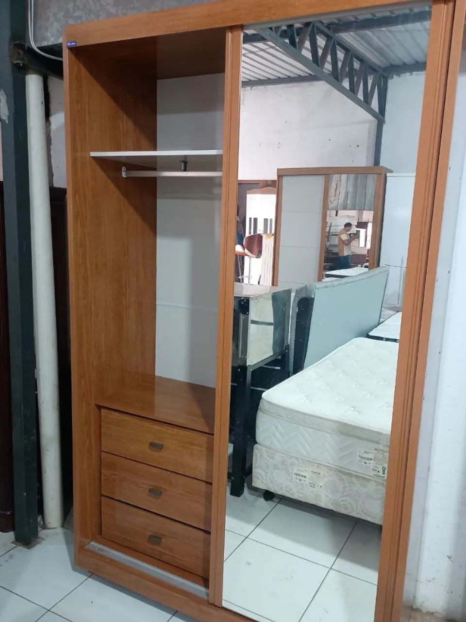 Guarda roupa duas portas de correr espelho  - Foto 4