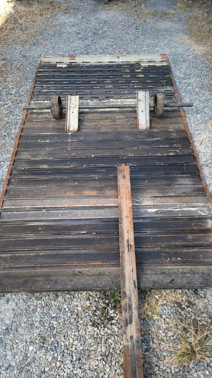 2 PORTAS DE AÇO C/ AS MOLAS ( OTIMO ESTADO ) - Foto 4