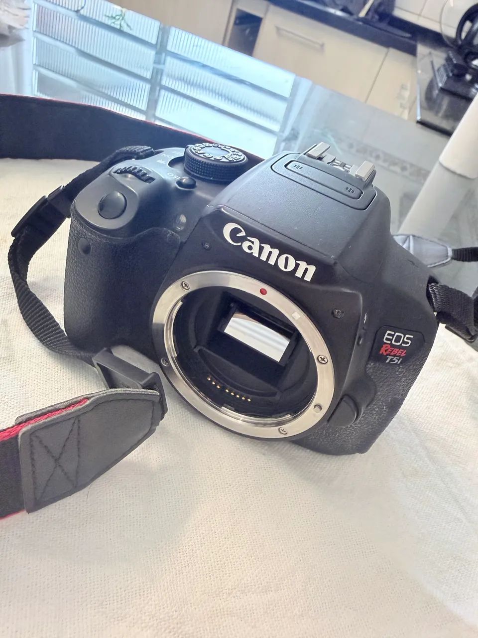Canon EOS Rebel T5i (T51) - Excelente Estado