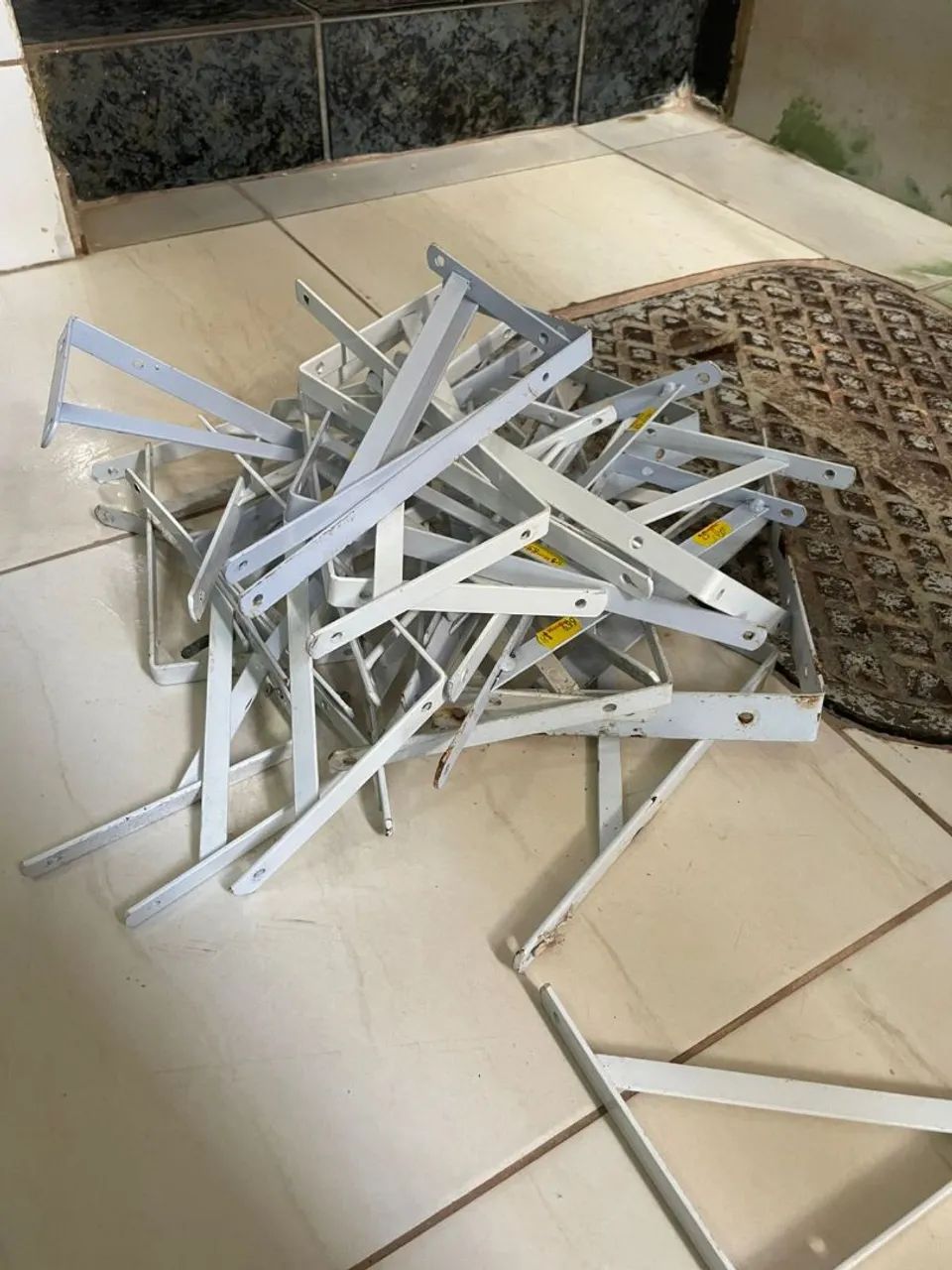 Mão francesa (diversos tamanhos) 34 unidades - Foto 3