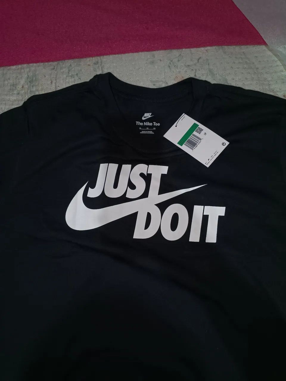 Vendo camisa da Nike original nunca usada!