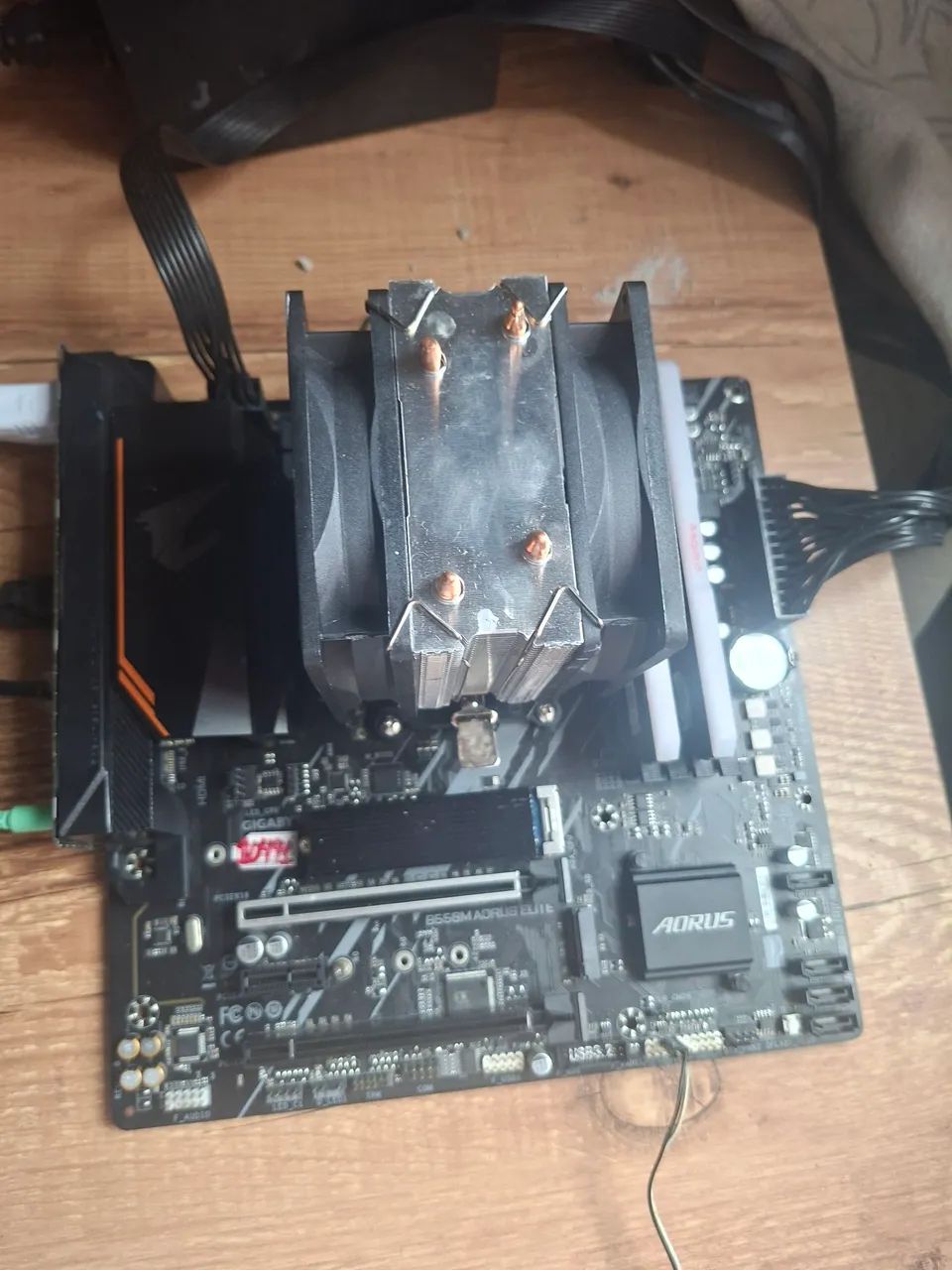 Placa mãe AORUS B550 Elite 