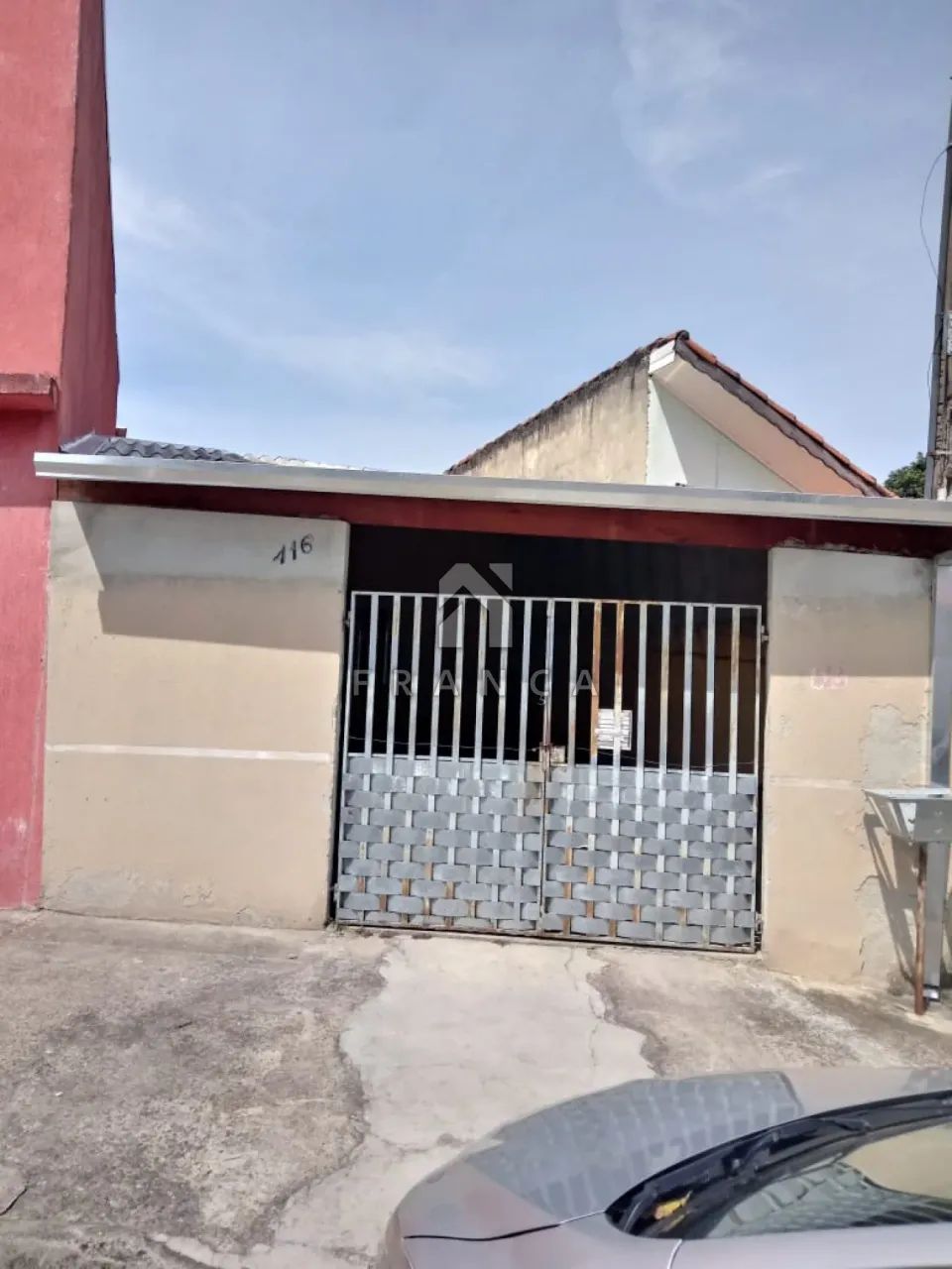 Casa Padrão em Jacareí