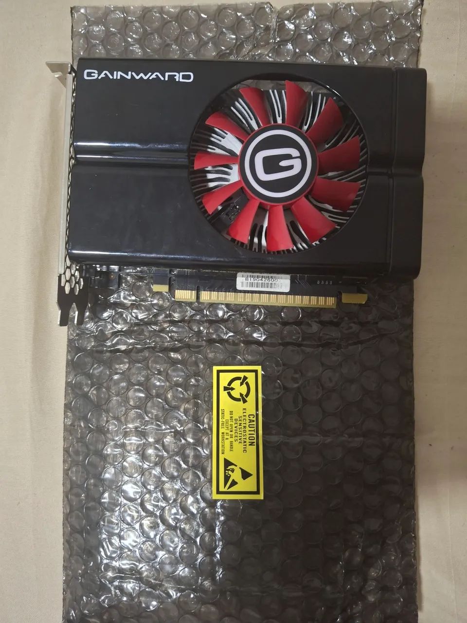 Placa de vídeo GTX 1050 2GB com defeito (não dá vídeo) + caixa original - Foto 2