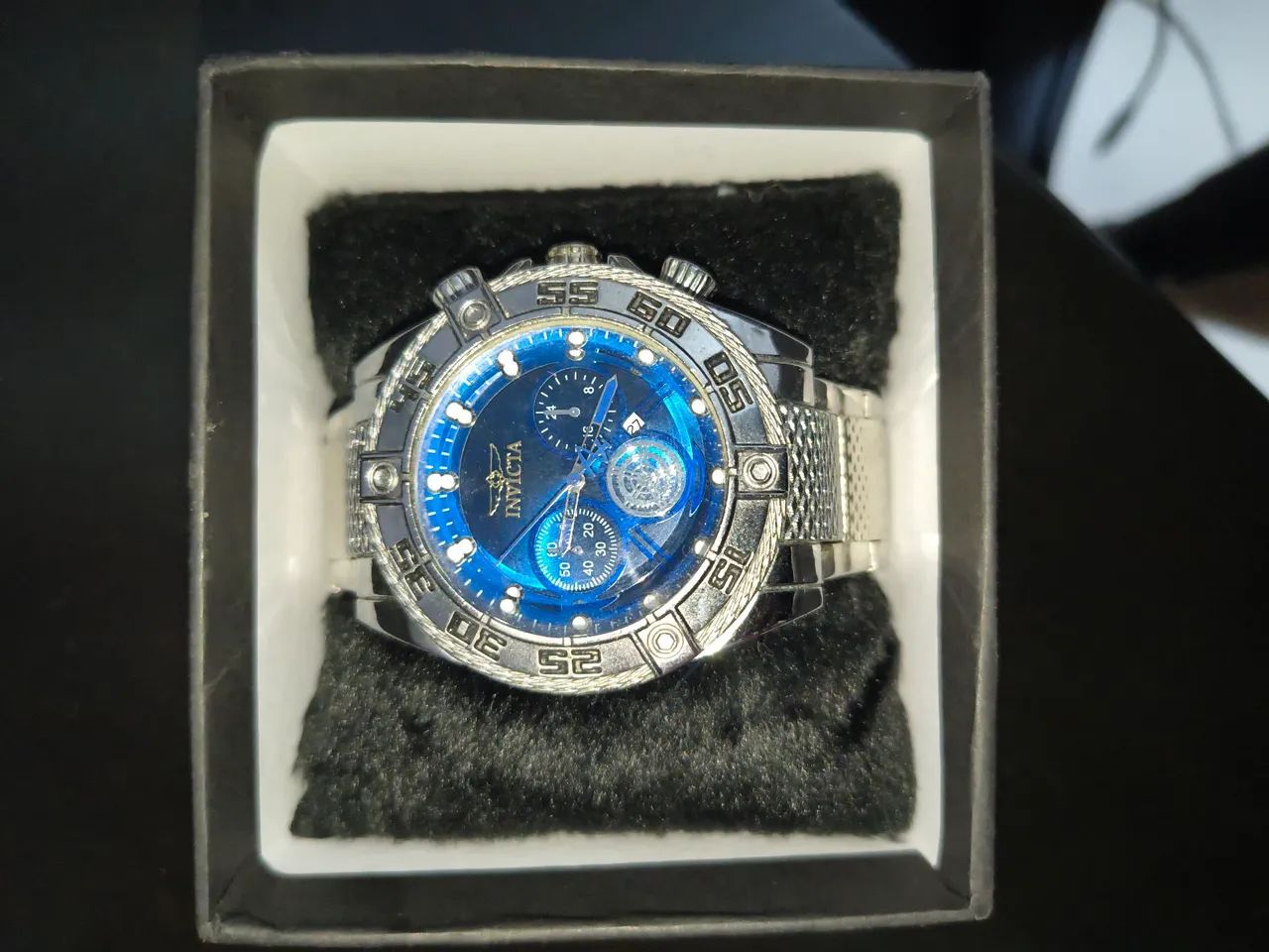 Relógio Estilo Invicta (Fundo Azul)