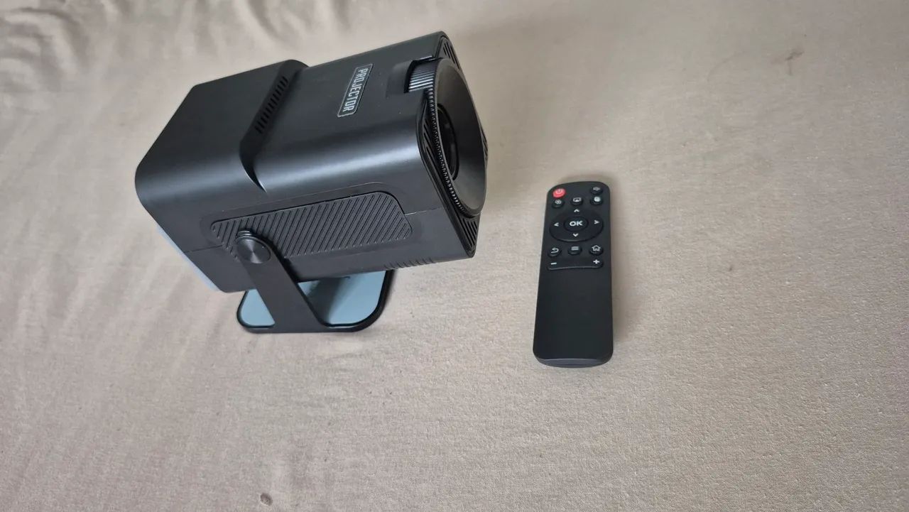 Projetor Hy320 Mini Smart 4k Android 11 Wi-Fi Bluetooth Cinema Black - Foto 2