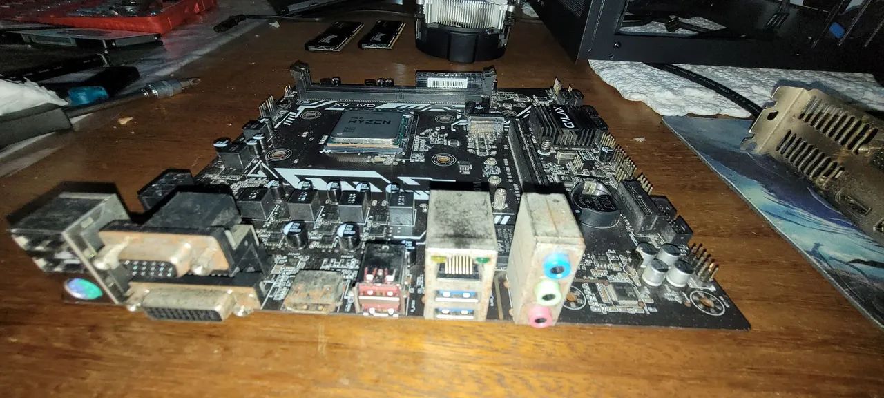 Placa-Mãe Galax B550 (COM DEFEITO / Para Conserto ou Peças) - Foto 2