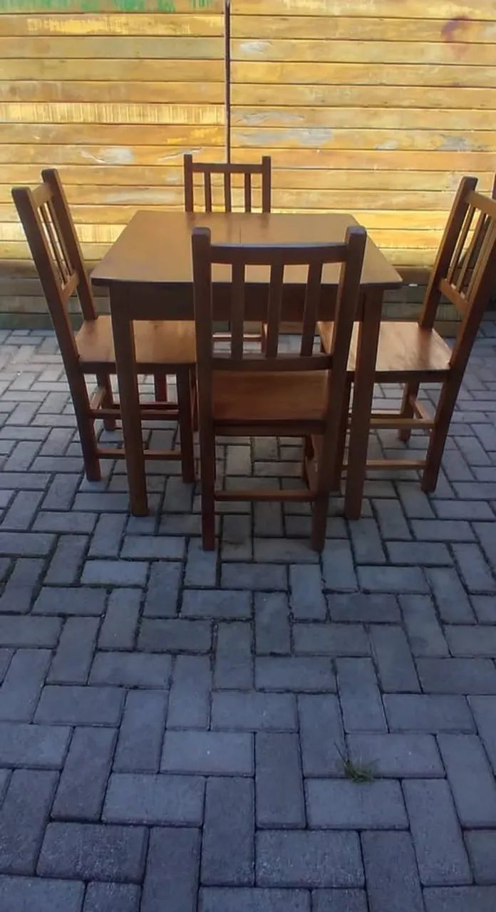 Mesa + 4 Cadeiras Em Eucalipto Envernizado - Foto 2