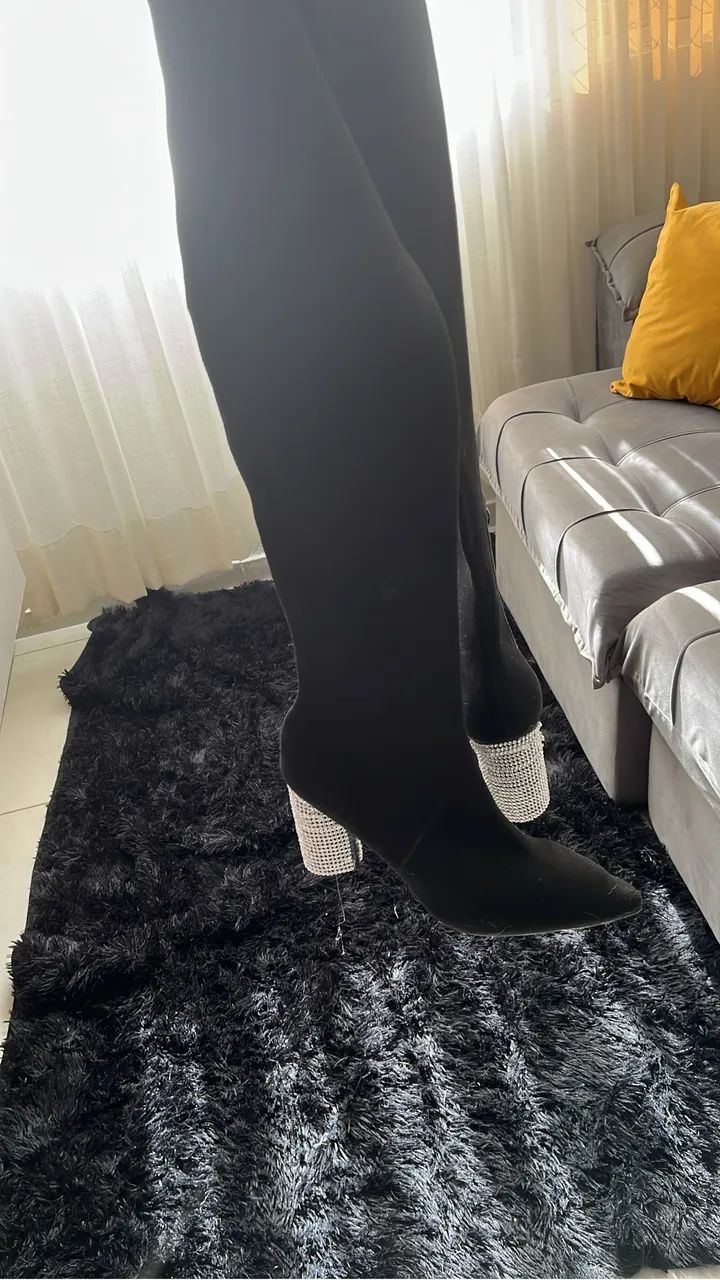 Bota preta 