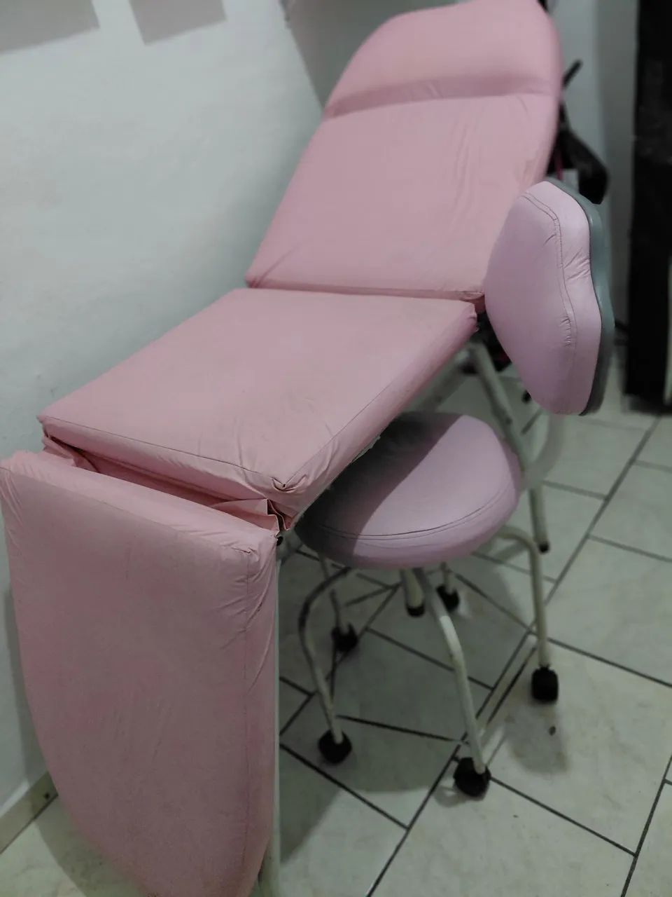 Vendo Maca de Estética com Mocho