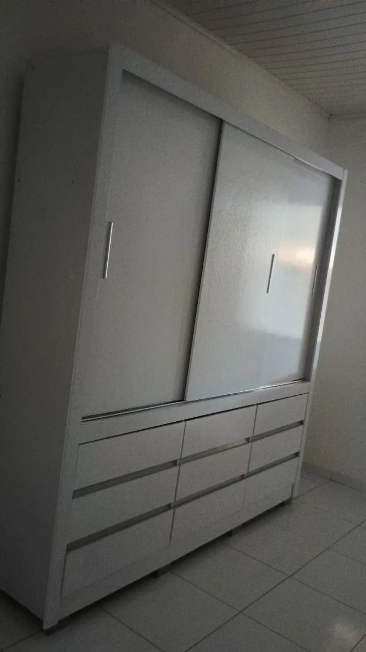Guarda-roupa 