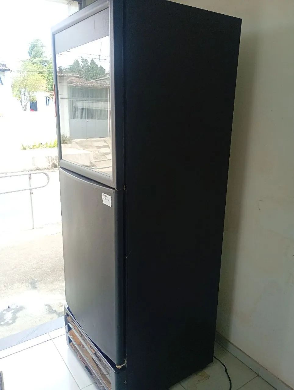 Cervejeira e expositor Fricon 550L - Foto 4