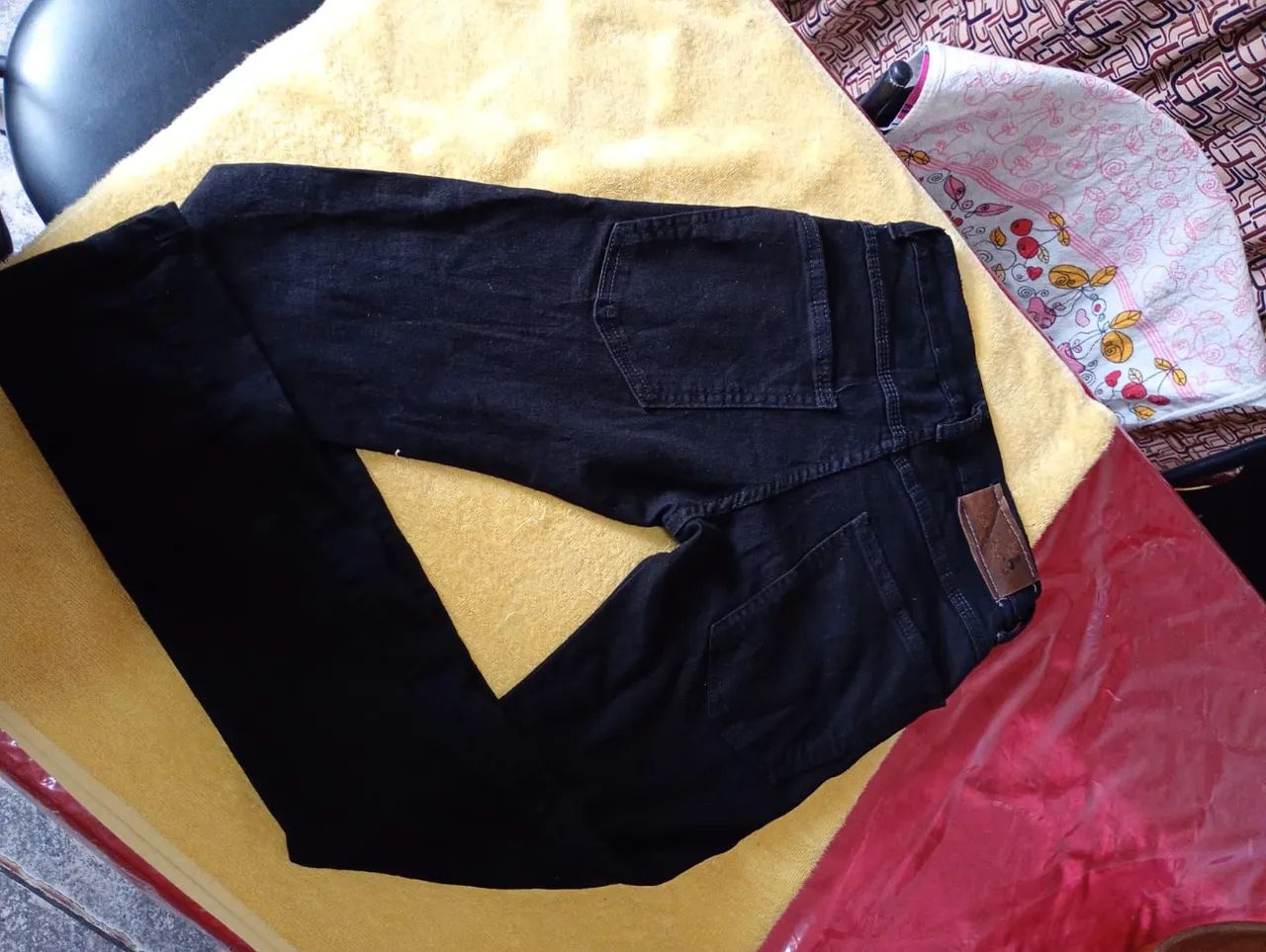 CALÇA PRETA ESTILO JOGADOR  - Foto 3