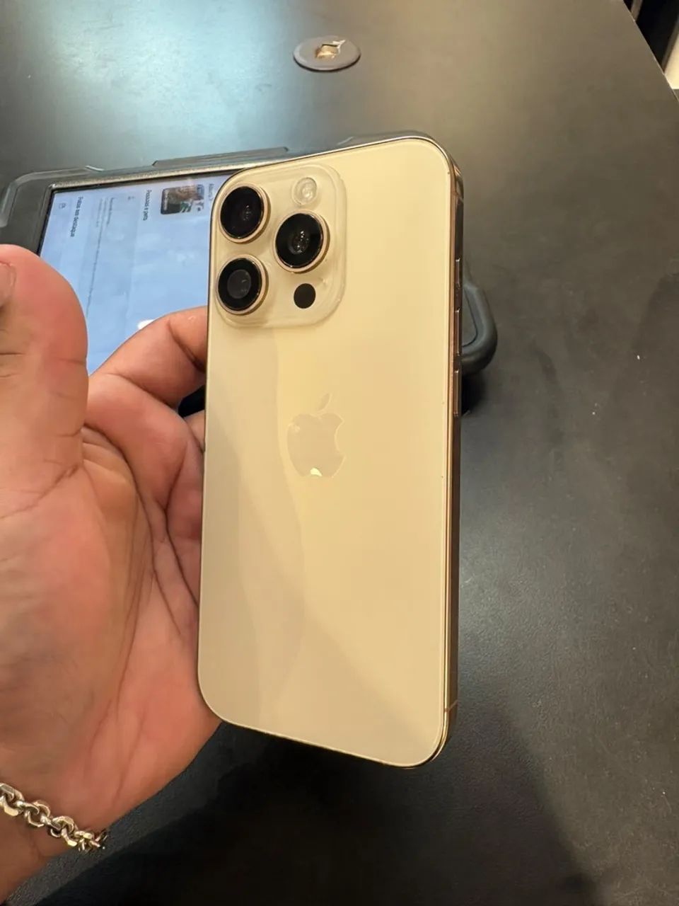 iPhone 16 pro 256gb - Foto 2