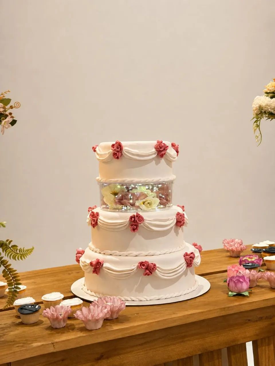 Bolo cenográfico casamento  - Foto 2