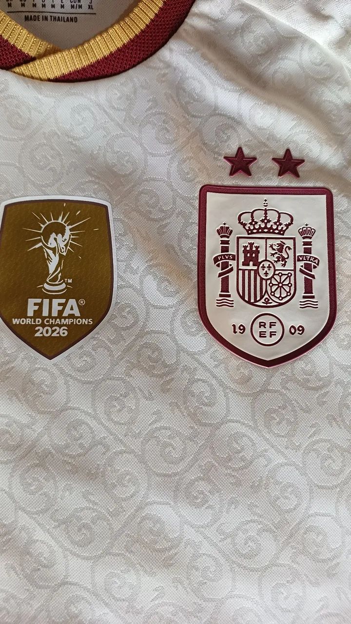 Camisa da Espanha modelo jogador tamanho M - Foto 2