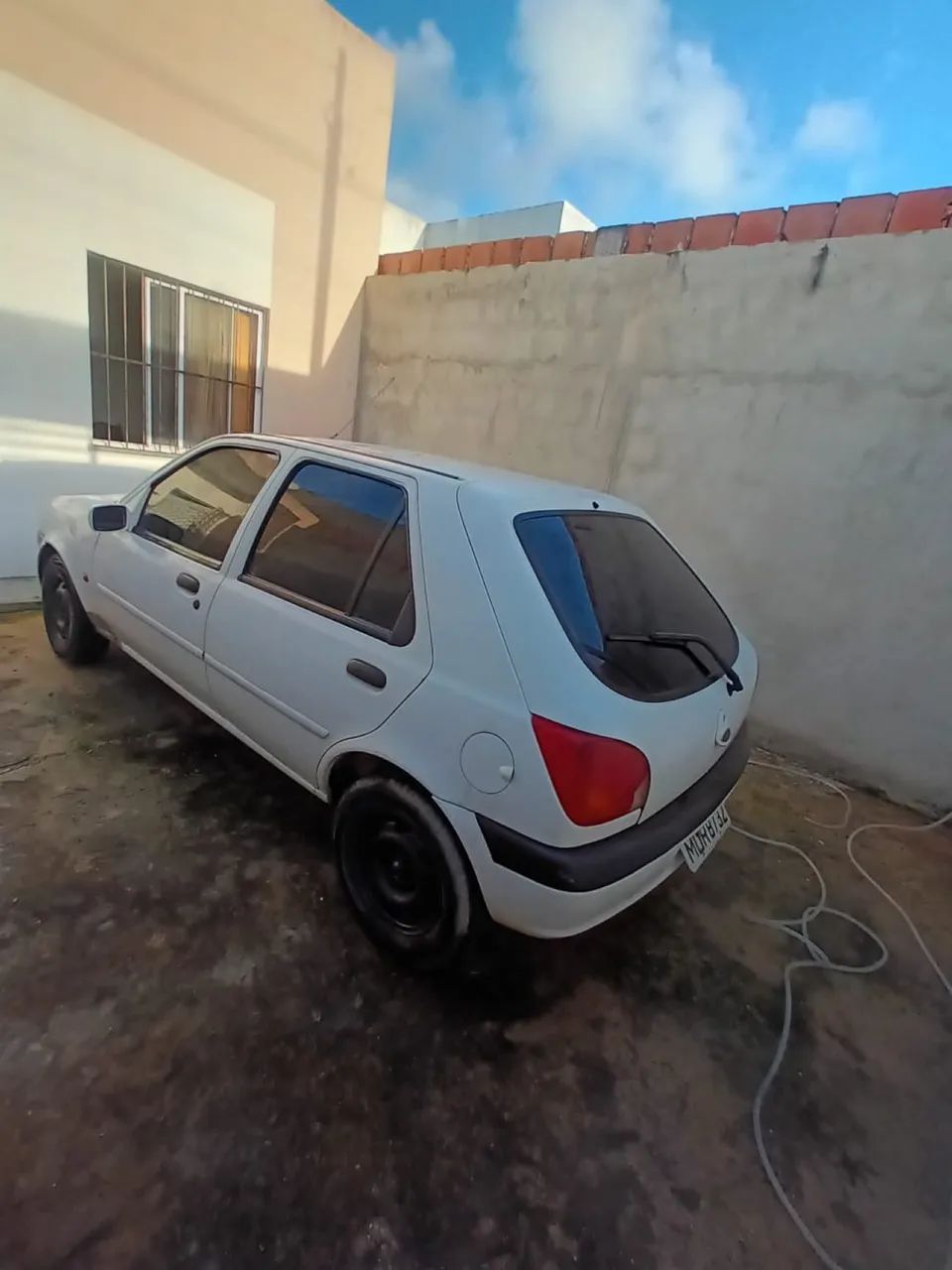 Ford Fiesta GL Class 1.0i 5P 2000 - Foto 2