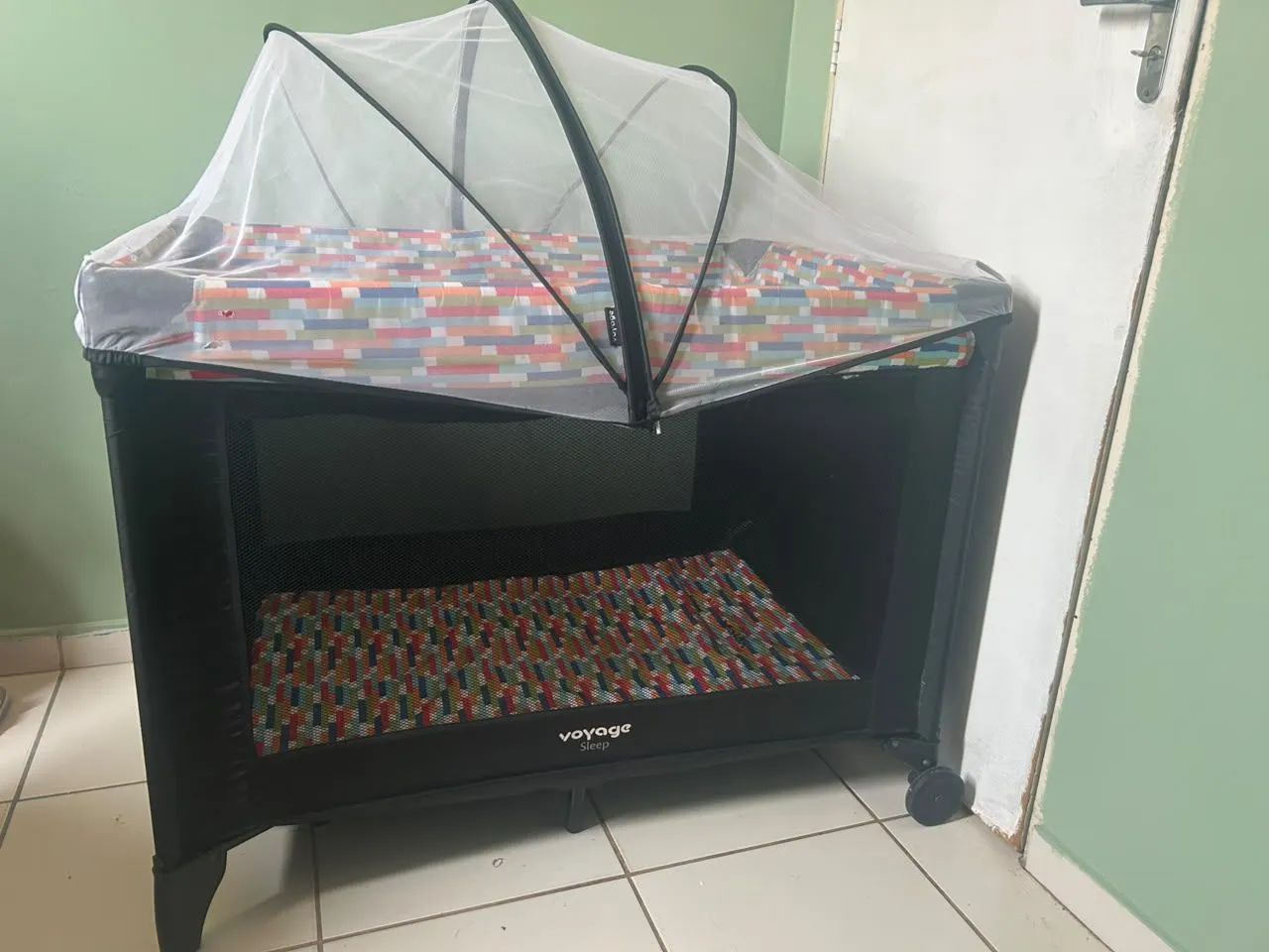 Berço chiqueirinho.