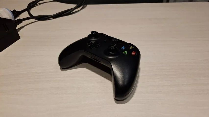 Xbox One Fat preto com 2 controles e Kinect com a caixa. - Foto 4