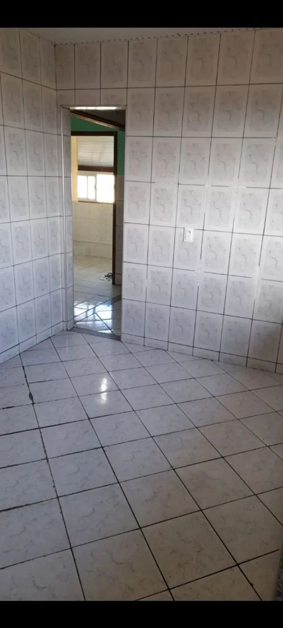 Alugo casa ótima localização  - Foto 4