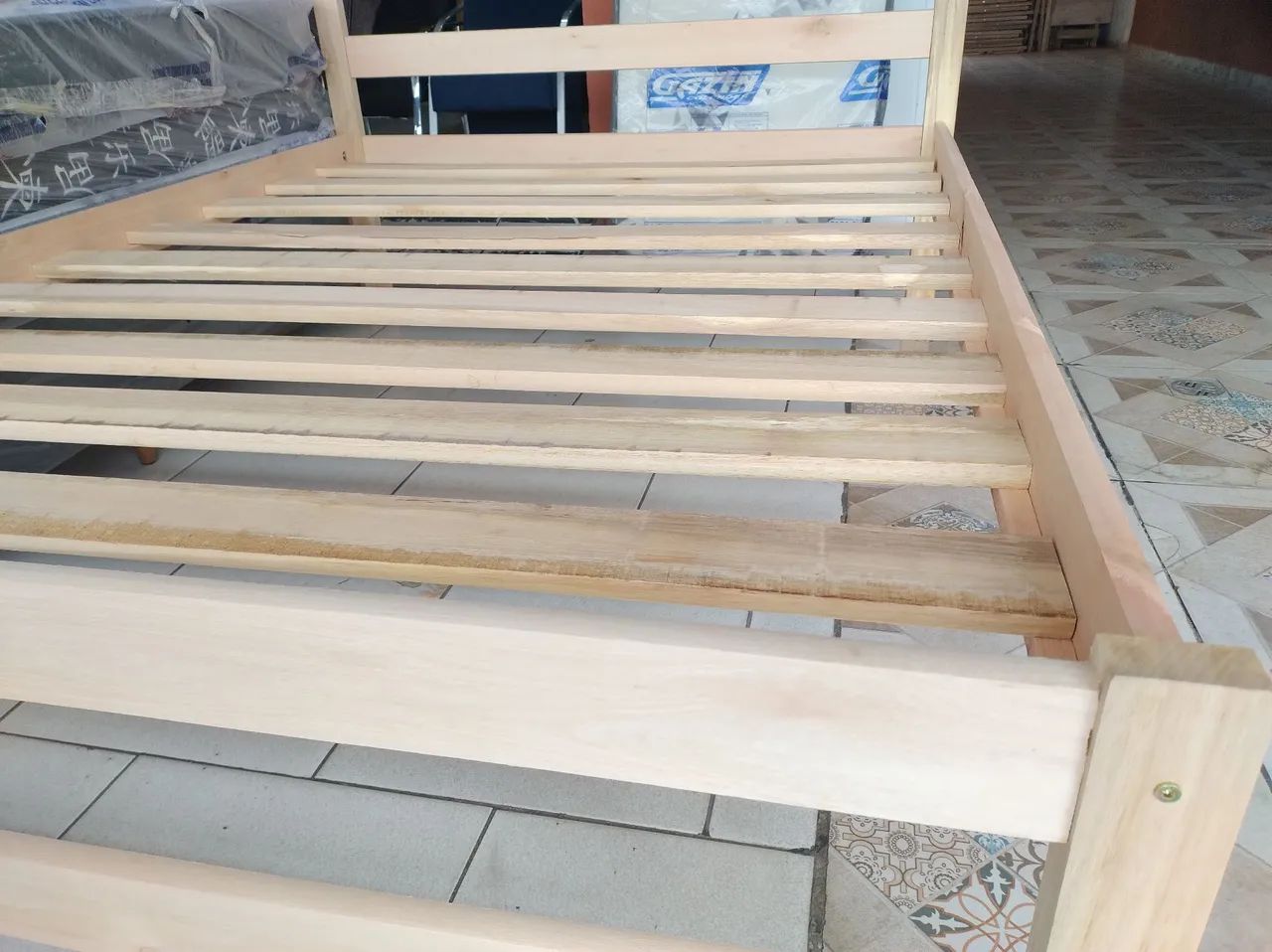 Cama de casal NOVAS madeira maciça  - Foto 2