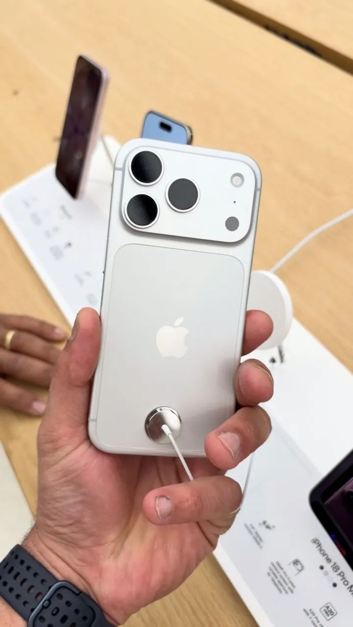 iPhone 18 pro 256Gb Silver LACRADO  - Foto 4