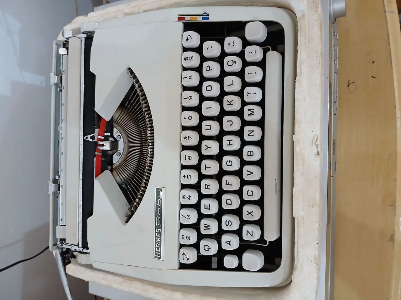 Maquina de escrever  - Foto 2