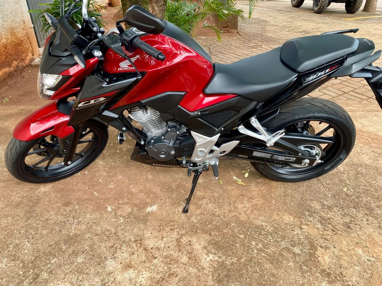 CB 300F Twister  - Foto 5