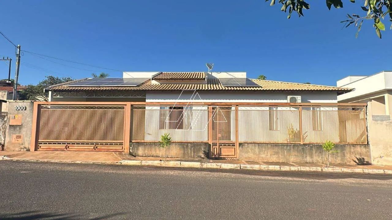 CASA Á VENDA - Lutécia SP