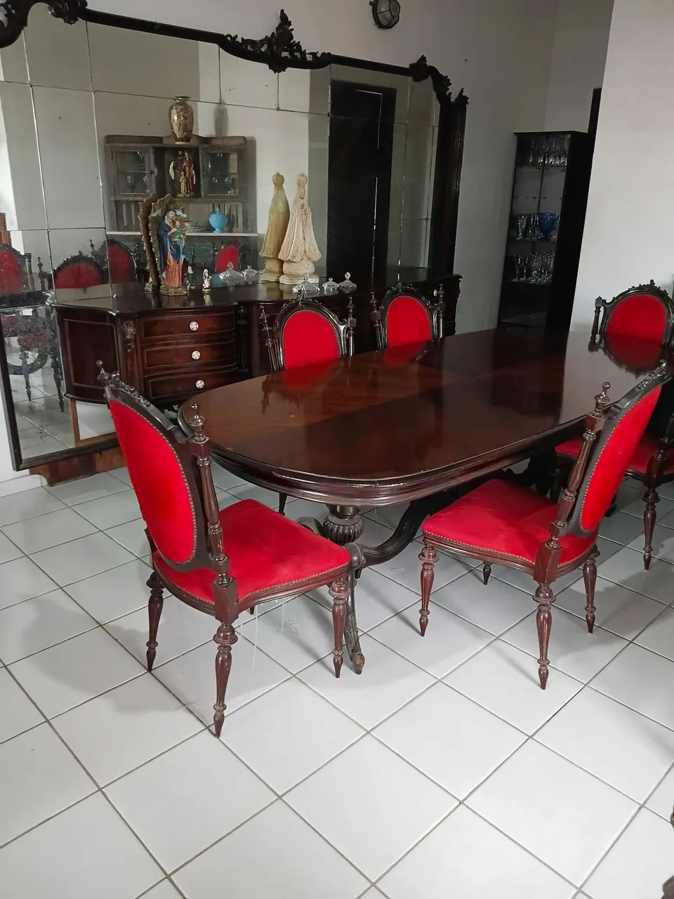 Mesa antiga. 