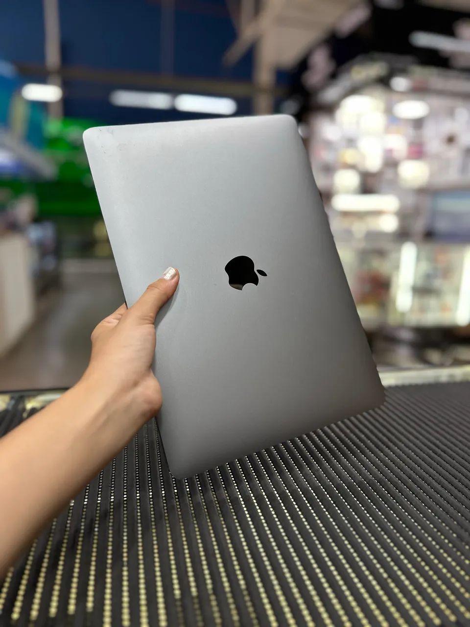 週末セール【美品】MacBook Air M1 8GB / 512gb Macbook Air 13 M1 (8gb/512gb) Prateado - Ótimo Estado! | MercadoLivre