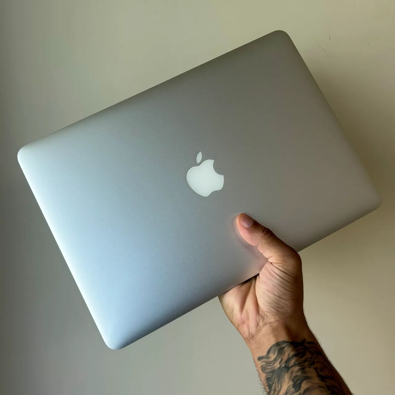 MacBook Air 13? 2015 i5, 8GB e SSD 128GB - Completo na Caixa