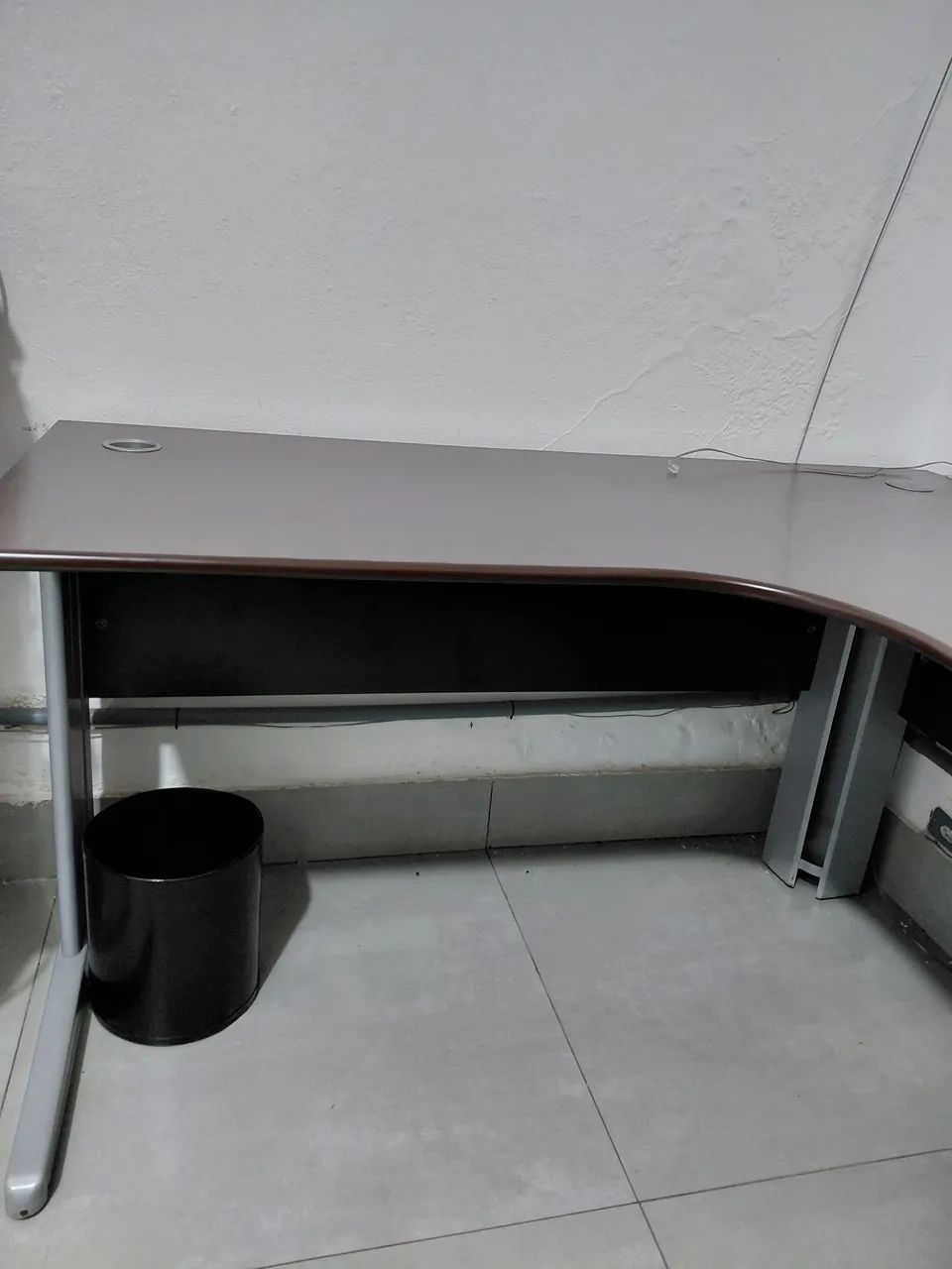 Vendo mesa de escritório/escrivaninha  - Foto 3