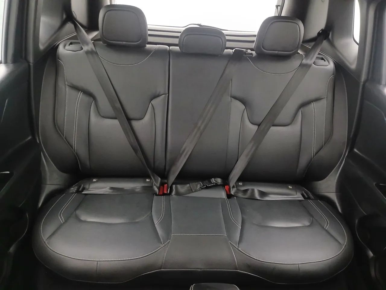 Jeep Renegade Long. T270 1.3 TB 4x2 Flex Aut., foto 18 de 18