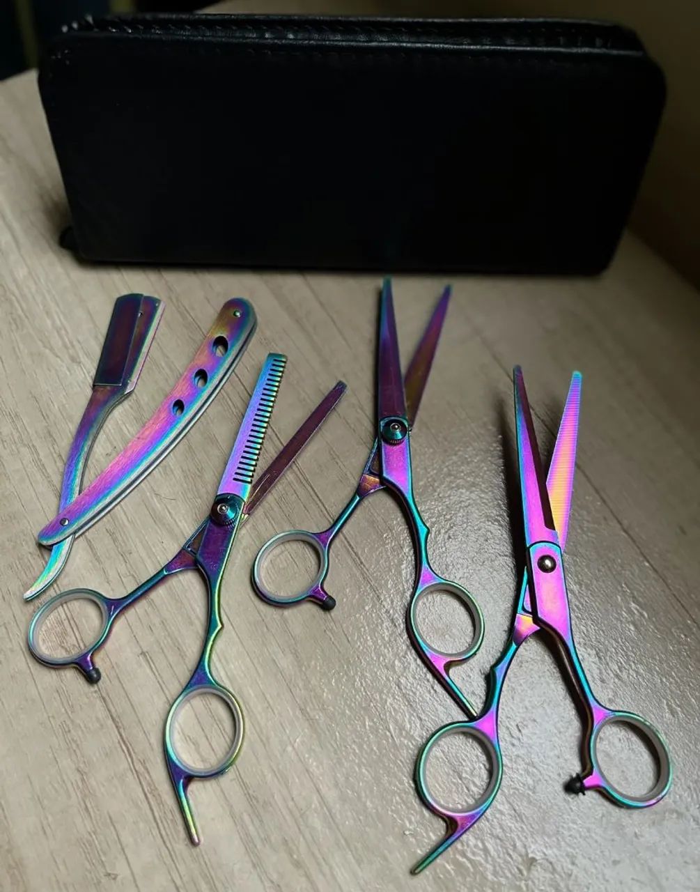 Kit tesouras profissional para barbeiro - Foto 2