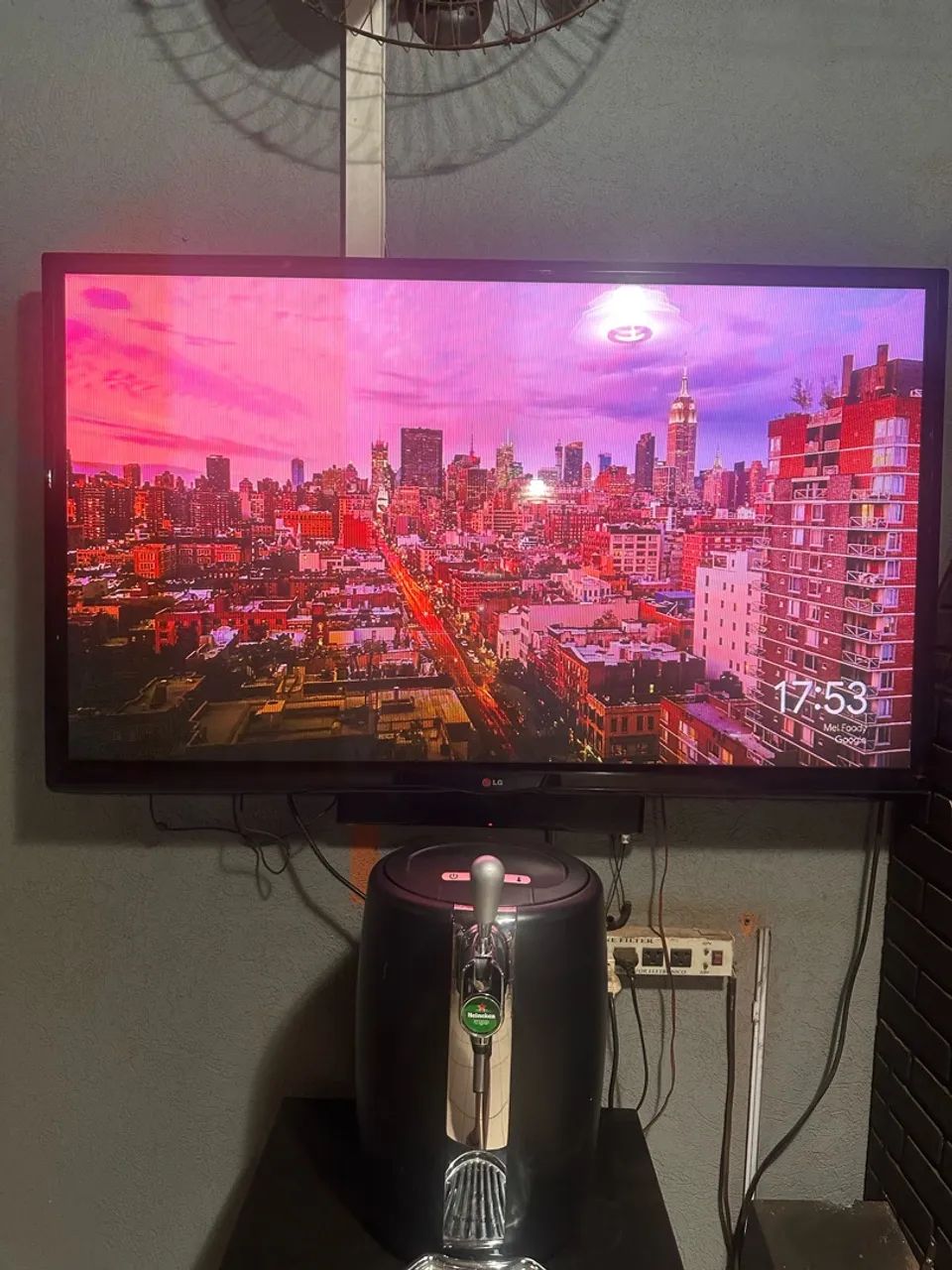 Tv LG 50 polegadas acompanha crome cast (não é smart) 