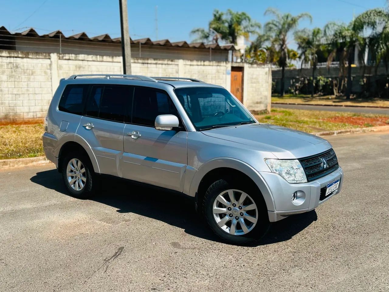 Mitsubishi Pajero Pajero HPE Full 3.2 4x4 T.I.Dies. 5p Aut 2011