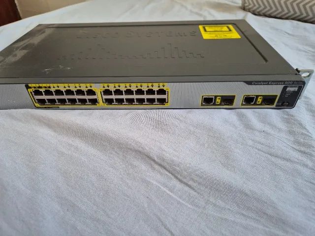 Switch Cisco Catalyst Express 500 com PoE - Foto 5